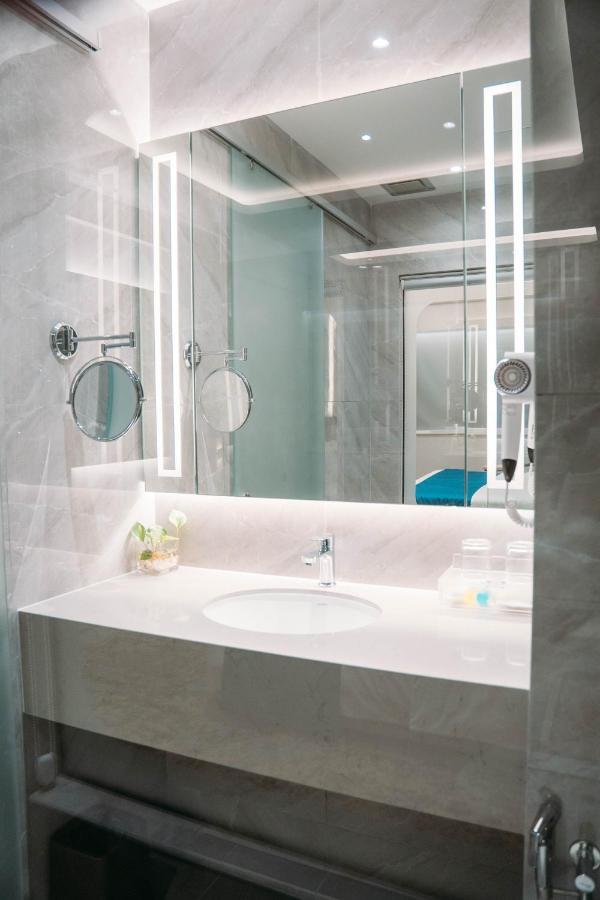Crystal Inn Batu Pahat Extérieur photo